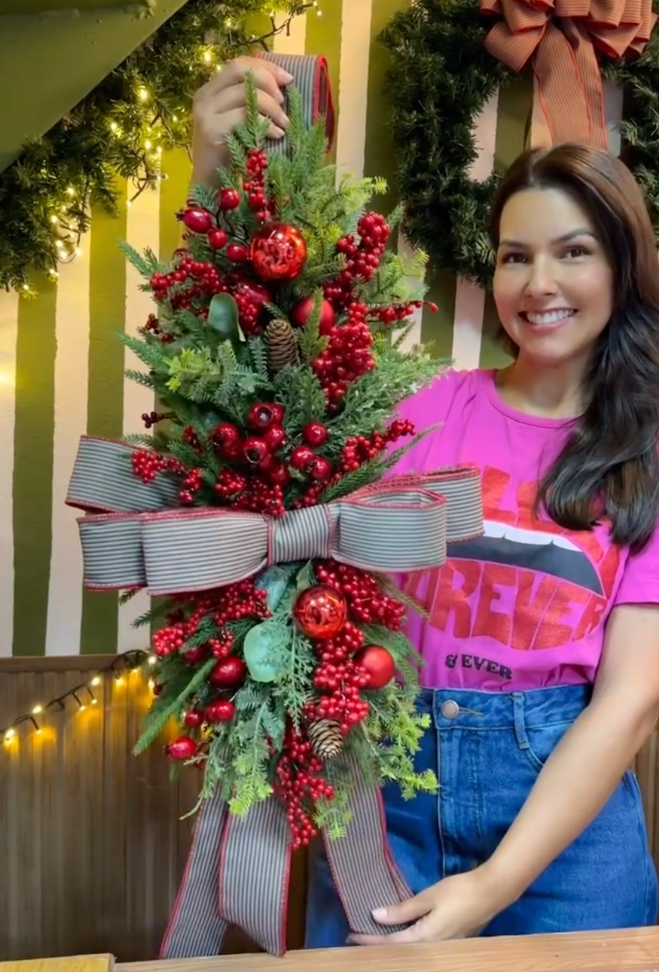 Escapulário Natalino Rústico Vermelho & Pinheiro