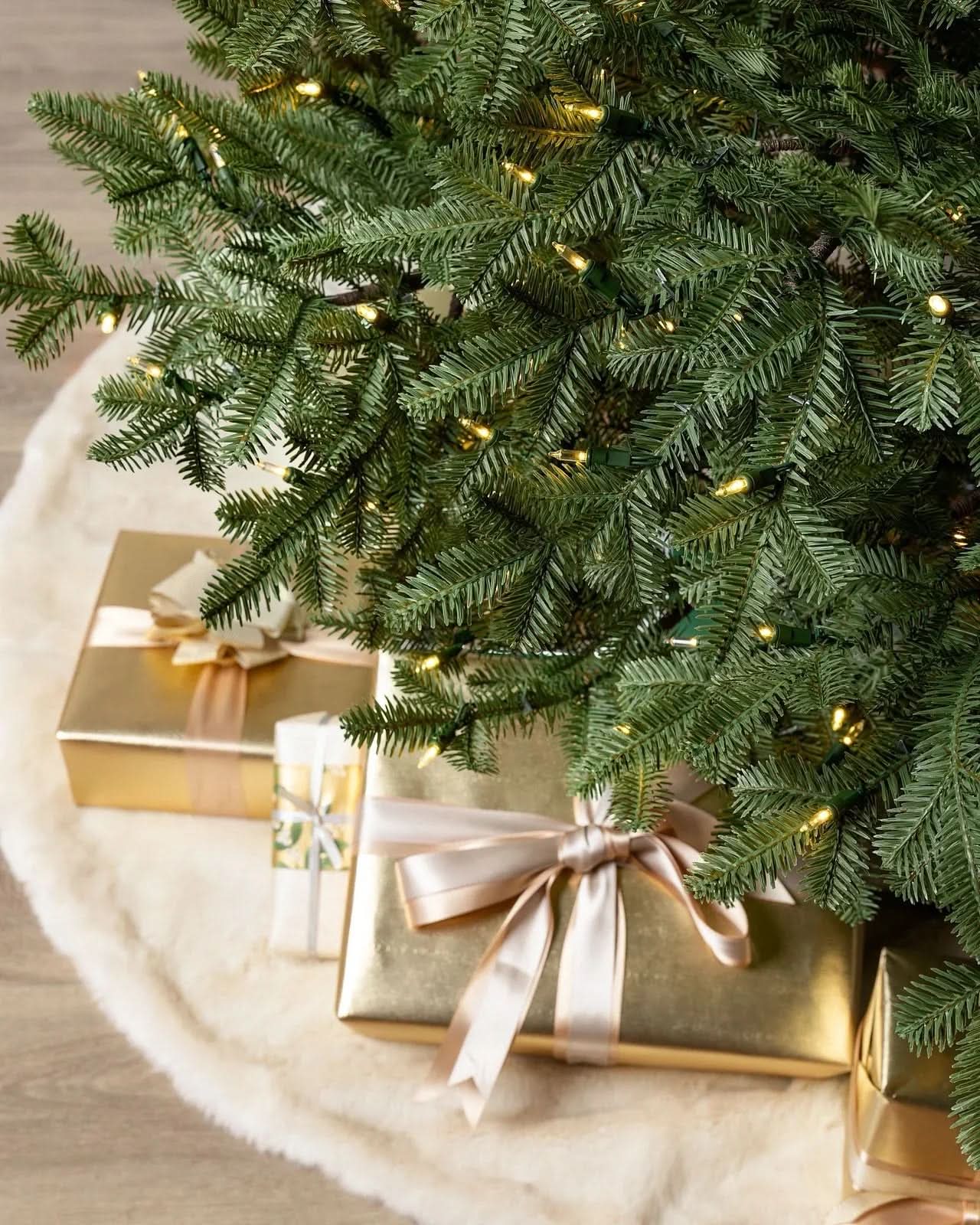 Árvore de Natal Verde Premium com Galhos Articulados, Suporte Metálico e Micro LEDs Embutidos